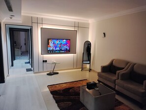 Family Triple Room, City View | Living area - Rahati Serviced Apartments (Taif)