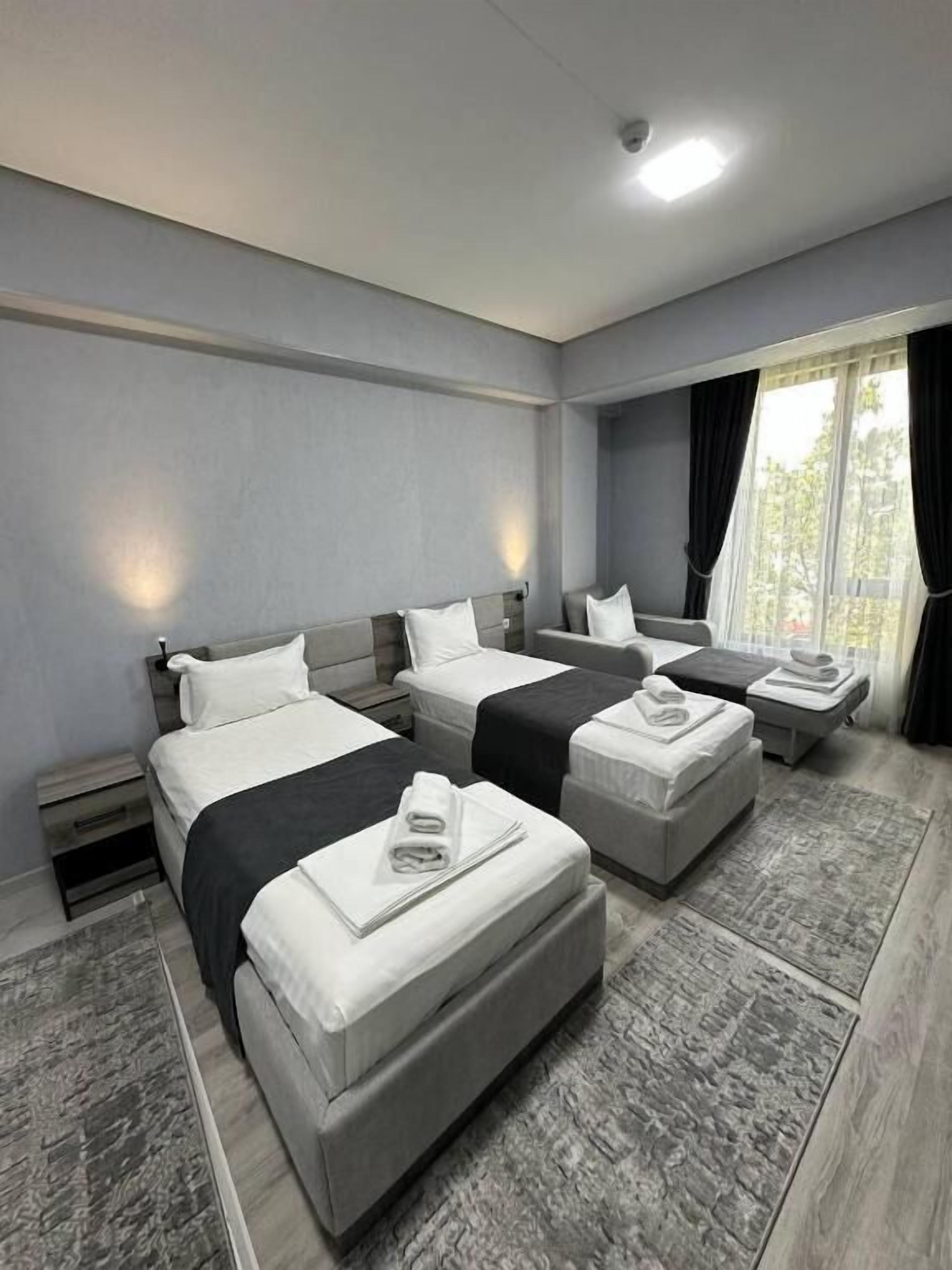 Standard Triple Room | In-room safe, soundproofing, free WiFi