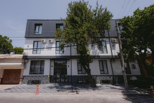 Exterior - Beshchinor Hotel  (Tashkent)