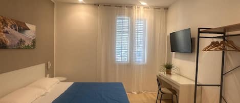 1 chambre, bureau, accĂšs au Wi-Fi (inclus), literie fournie