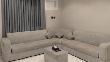 Deluxe Apartment | Living area