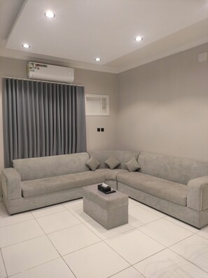 Deluxe Apartment | Living area - Al Raha Towers Serviced Apartments (Taif)