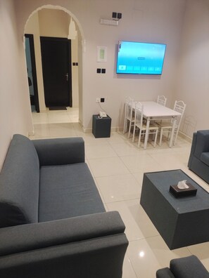 Family Suite | Living area - Al Raha Towers Serviced Apartments (Taif)