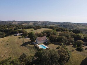 Exterior - Restored former sheepfold with breathtaking views (Saint Projet)