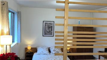1 Schlafzimmer, BĂŒgeleisen/BĂŒgelbrett, Internetzugang, BettwĂ€sche