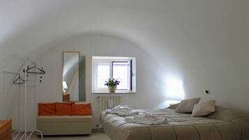 1 camera, una scrivania, ferro/asse da stiro, Wi-Fi gratuito