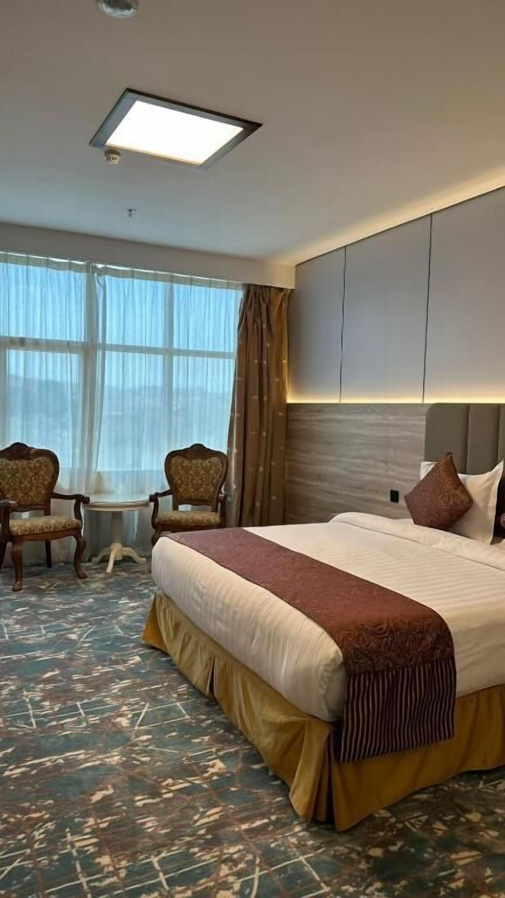 Caja de seguridad en la habitación y insonorización 