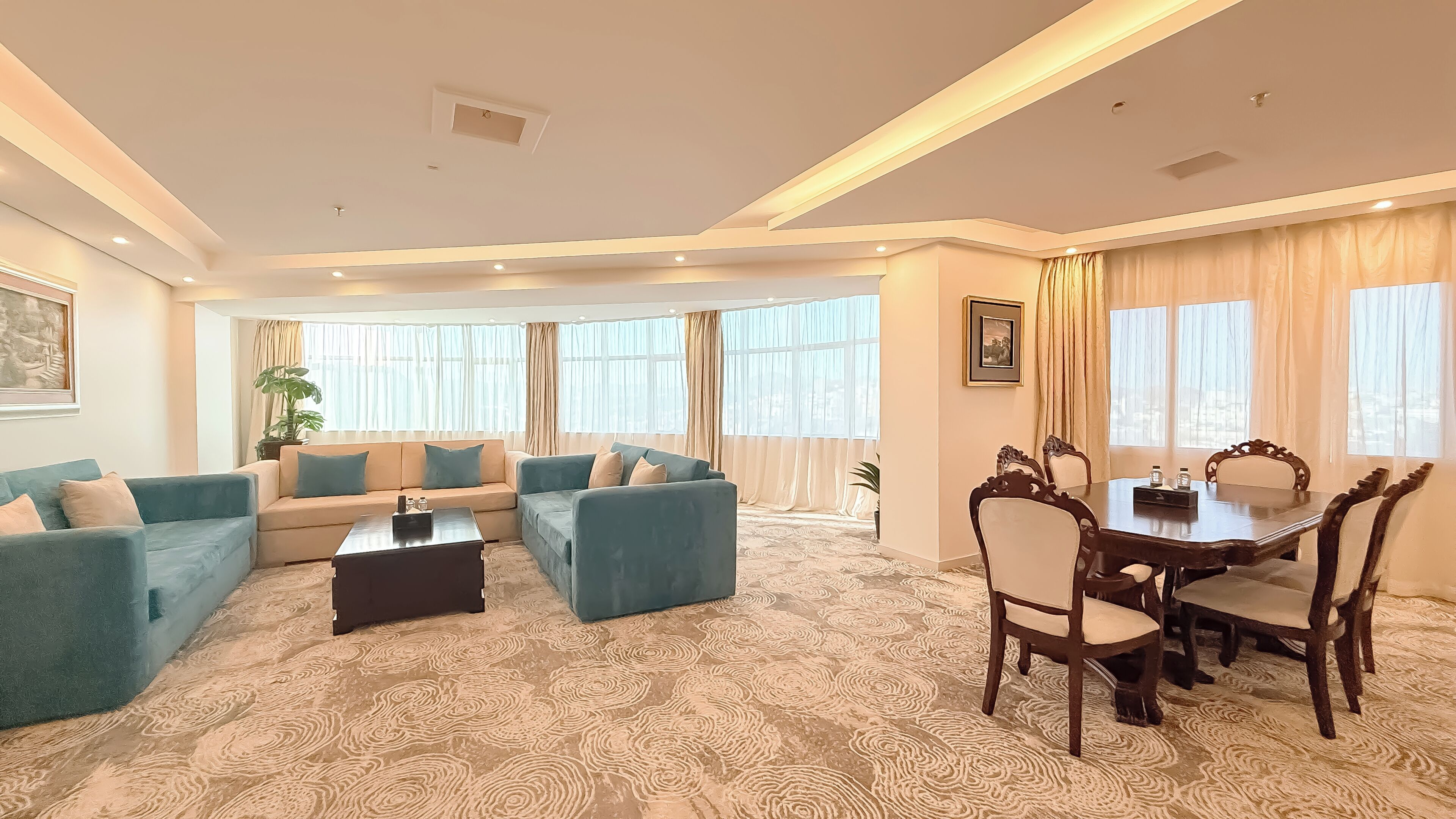 Executive Suite, 3 Bedrooms | Living area