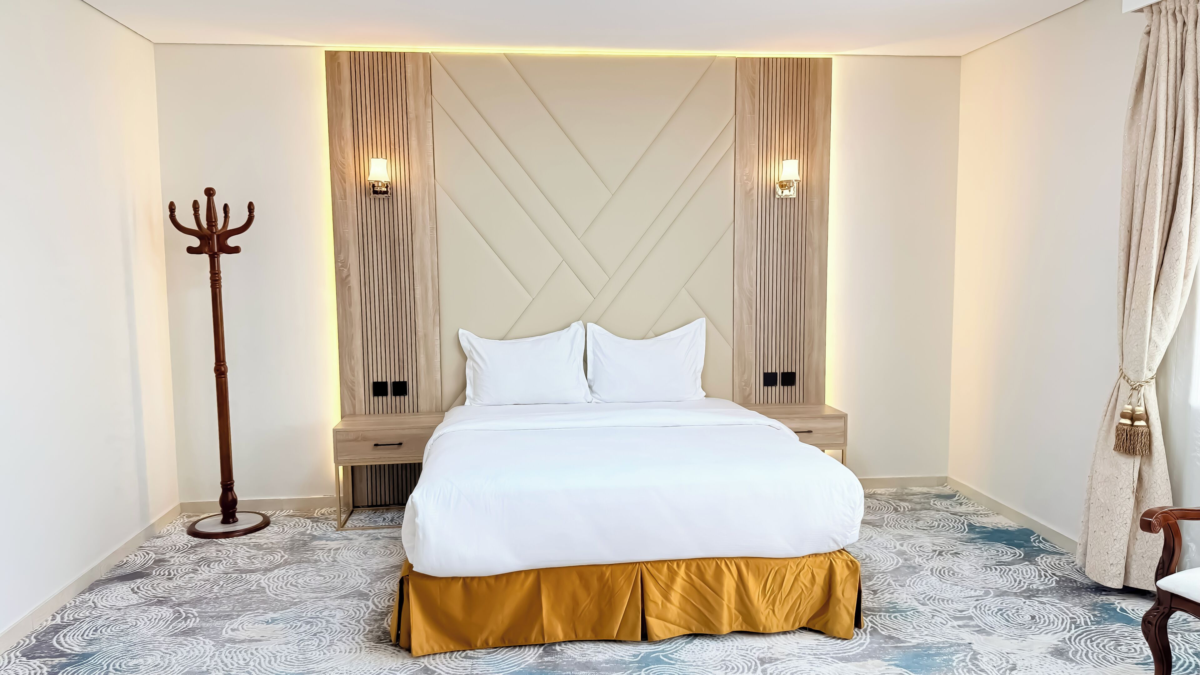 In-room safe, soundproofing, iron/ironing board, free WiFi