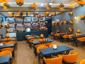 บริการอาหารเช้า อาหารกลางวัน อาหารเย็น, อาหารอินเดีย