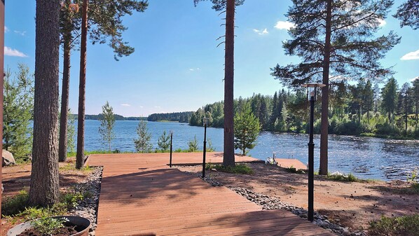 Yksityinen ranta, soutumahdollisuus, kalastusmahdollisuus