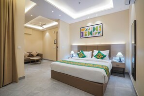 Deluxe Double Room | Iron/ironing board - Treebo Premium Indus Crown (Noida)