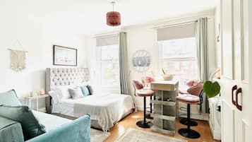 Desk, iron/ironing board, free WiFi, bed sheets