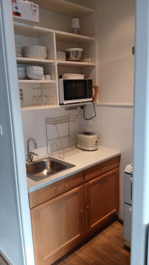 Fridge, microwave, oven, stovetop - Studio 4 people - superb view of the slopes (Montgenèvre)