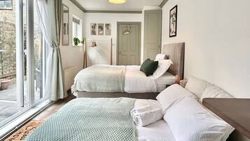 1 bedroom, iron/ironing board, travel cot, free WiFi