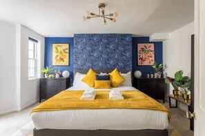 1 bedroom, iron/ironing board, WiFi, bed sheets - Montpelier Cove - Seaside Retreat - Super King Bed - Central Location (Brighton and Hove)