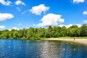 Beach - Family Alpine Retreat | Hot Tub • Sauna (Tobyhanna)