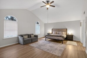 4 bedrooms, free WiFi - Family Alpine Retreat | Hot Tub • Sauna (Tobyhanna)