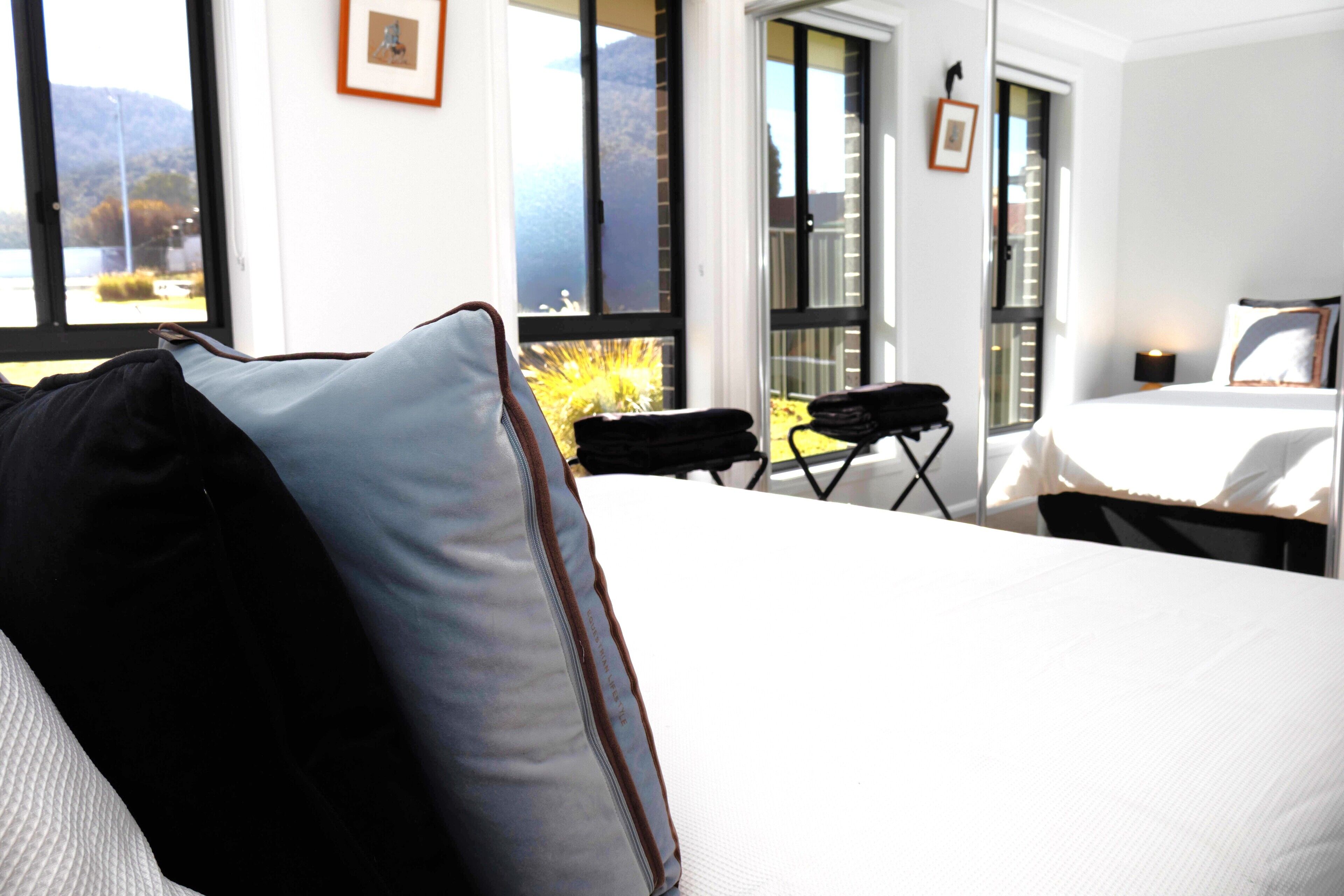 2 habitaciones, tabla de planchar con plancha, wifi y ropa de cama 