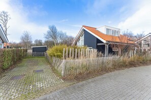 Exterior - Modern Family Home Near Beach (Renesse)