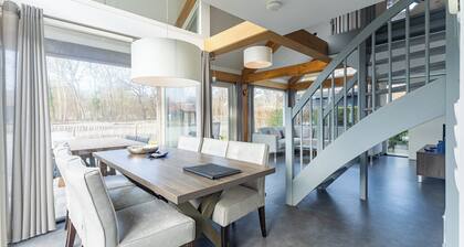 Modern Family Home Near Beach