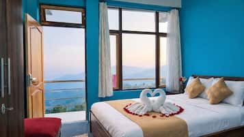 Deluxe Room, Balcony | Free WiFi