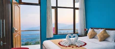 Deluxe Room, Balcony | Free WiFi