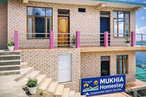 Front of property - Mukhia Homestay (Kurseong)