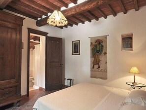 可攜式嬰兒床、免費 Wi-Fi