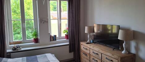 1 chambre, fer et planche Ă repasser, Wi-Fi, draps fournis