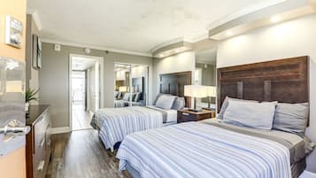 Bloc d'apartaments destacat, 1 dormitori, banyera d'hidromassatge, vistes a la piscina | Decoració individual, mobiliari individual i planxa i posts de planxar