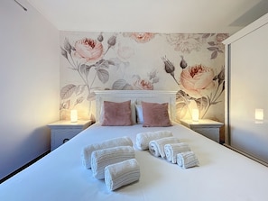 3 bedrooms, iron/ironing board, travel cot, free WiFi