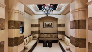 Interior -  Dubai Deluxe 2-Bedroom apartment  in Downtown with Burj KhalifaView (Dubai)