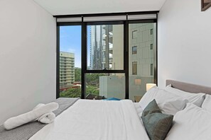 2 bedrooms, iron/ironing board, WiFi, bed sheets - ST Apartments by Arvia Living (Brisbane City)