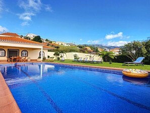 4 bedrooms, desk - Villa Baradaye by Atlantic Holiday (Calheta)