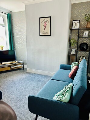 Smart TV - Cozy 3 bed house well located for Salford and Manchester (Salford)