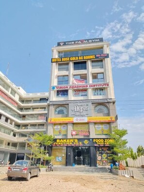 Exterior - Hotel Rose Gold (Ahmedabad)