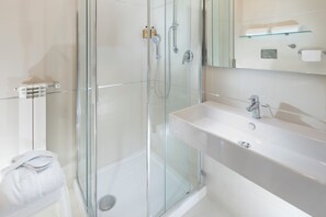 Deluxe Quadruple Room, Balcony, Sea View | Bathroom | Bathrobes, slippers