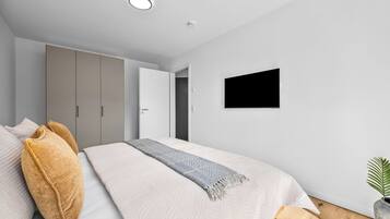 1 slaapkamer, een strijkplank/strijkijzer, gratis wifi, beddengoed