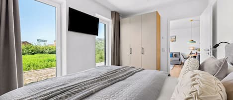 1 bedroom, iron/ironing board, free WiFi, bed sheets