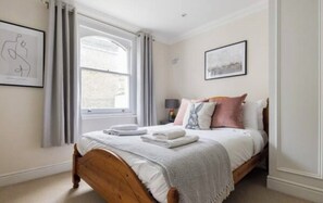 2 habitaciones, wifi gratis y ropa de cama 