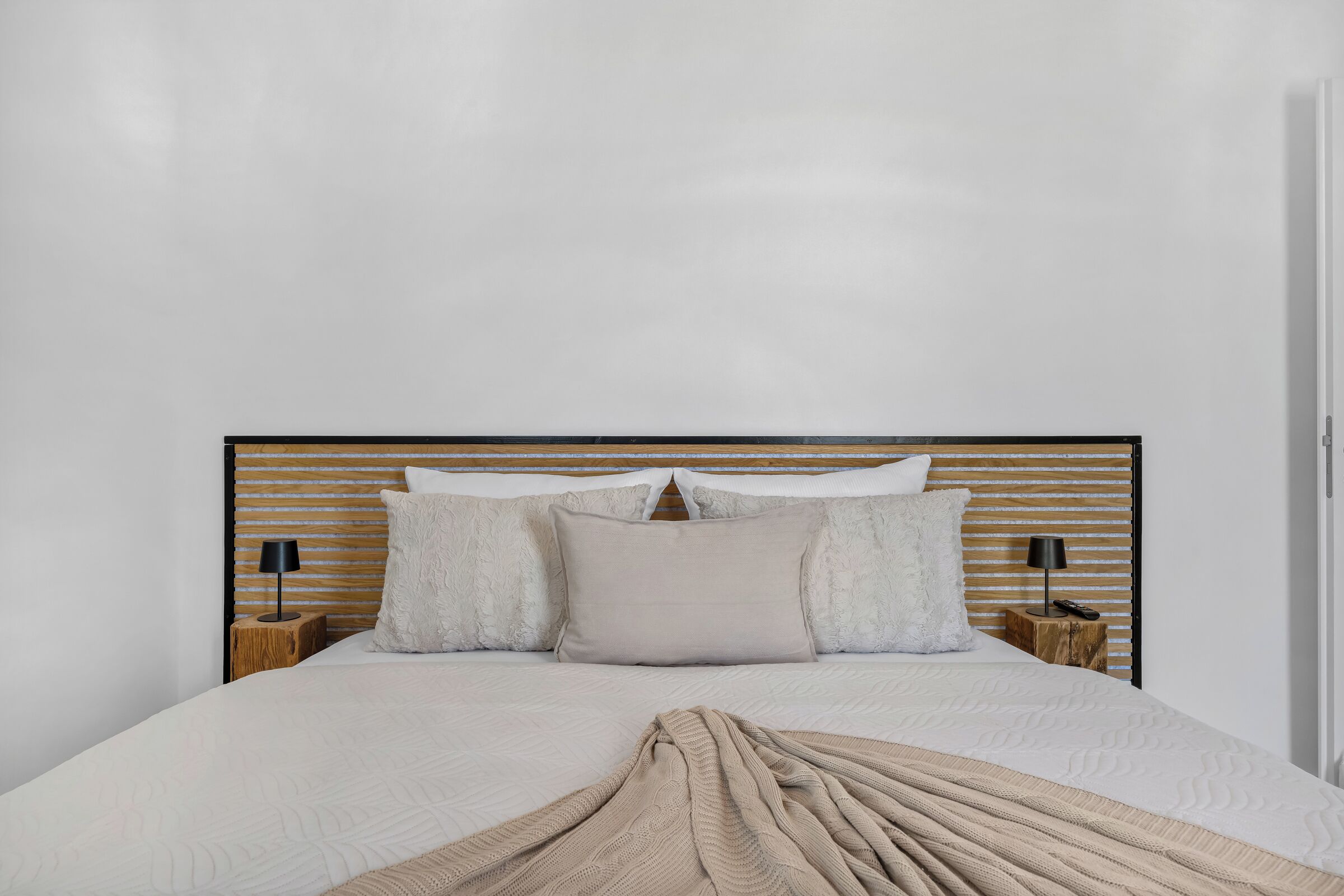 1 slaapkamer, een strijkplank/strijkijzer, gratis wifi, beddengoed