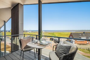 Outdoor dining - The View A11 Deichperle - sea view, garden furniture, elevator, shared. Sauna (Dageb üll)