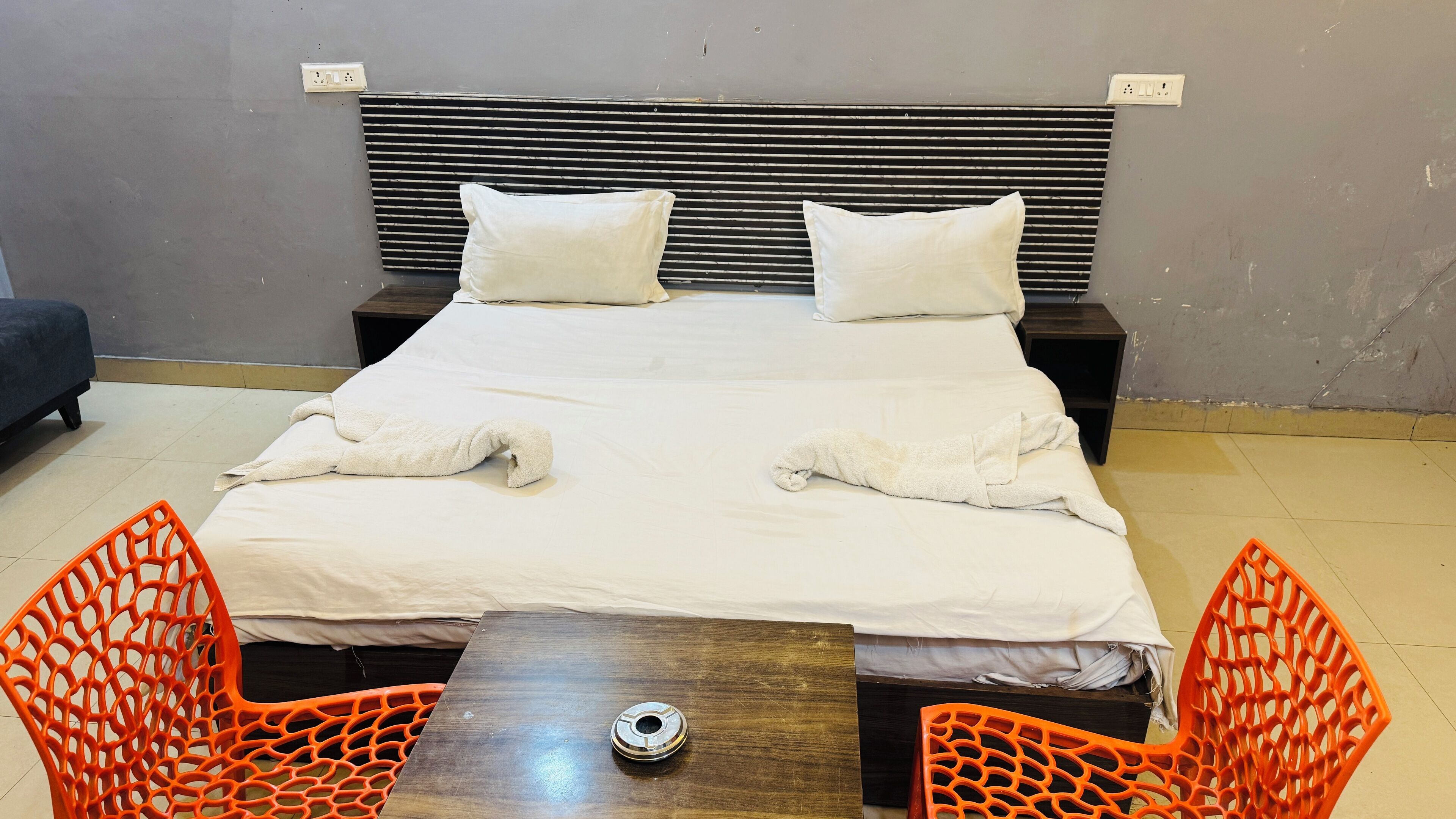 Room, Balcony, City View | Laptop workspace, free WiFi