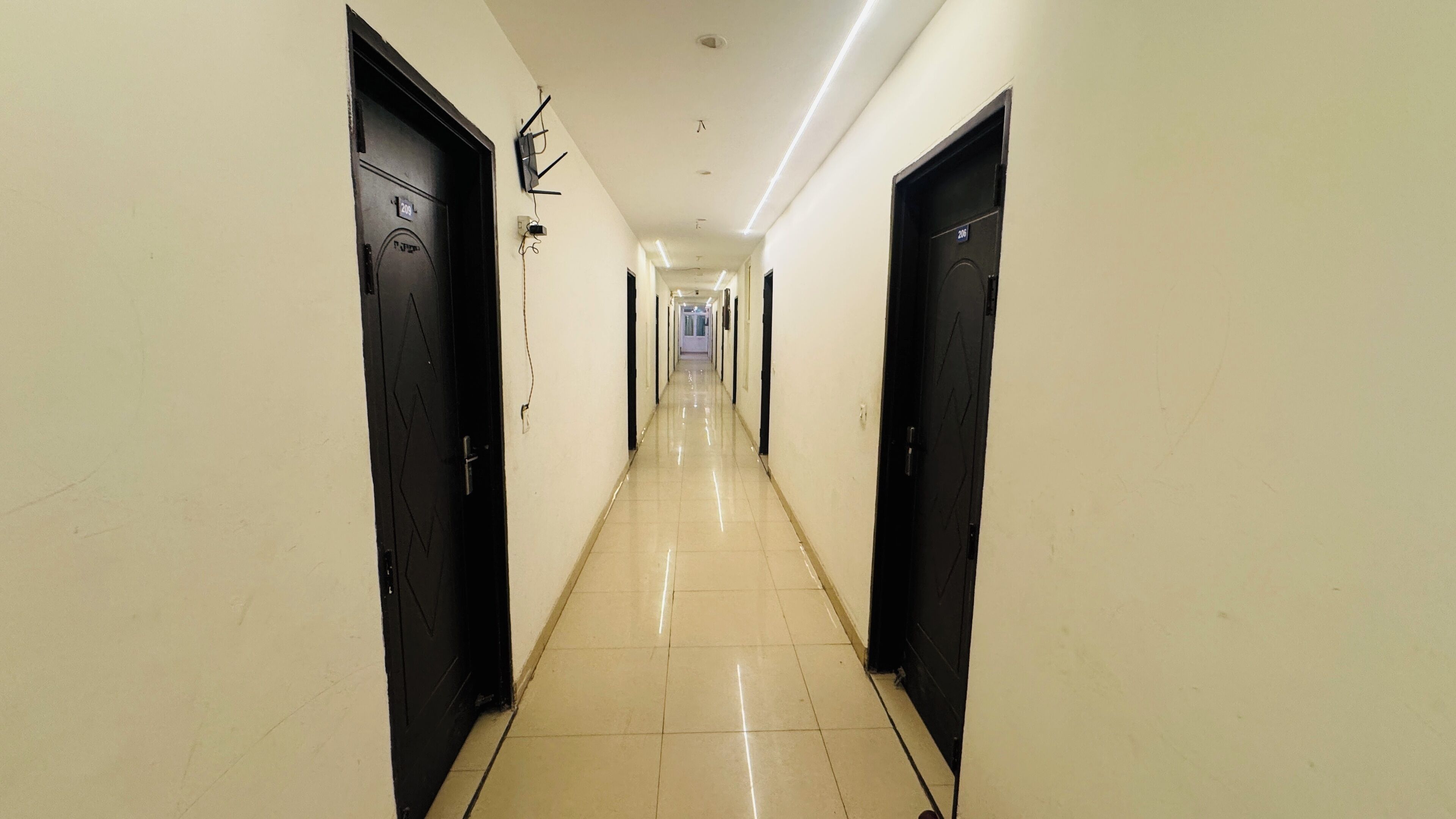 Quarto, sacada, vista para a cidade | Parte interna