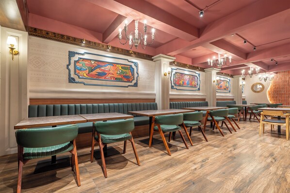 Restaurant - Treebo Grace Stays (Bhubaneshwar)