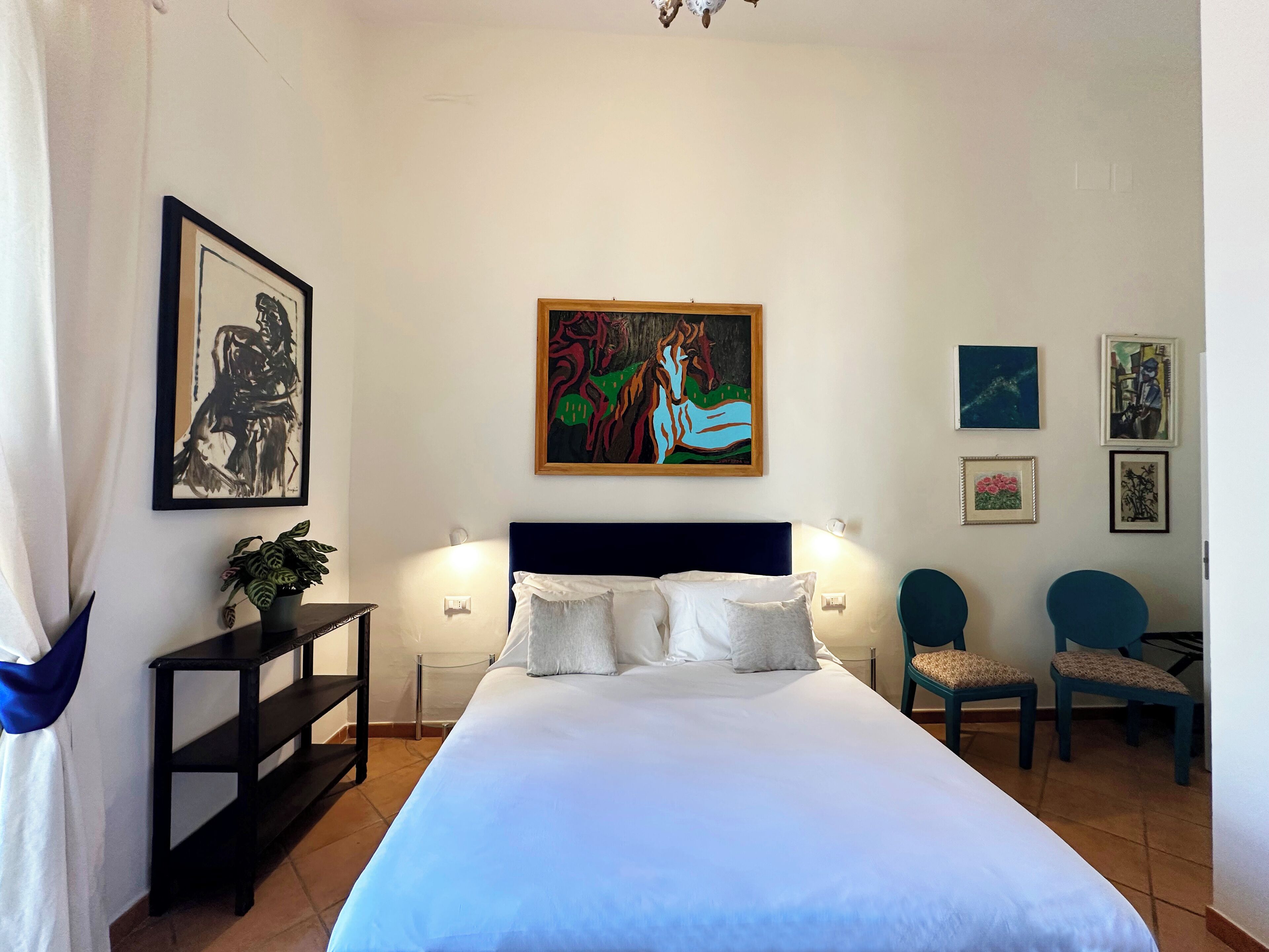 Dimora Dei Marchesi: Noble Palace In The Heart Of Naples With 4 Elegant Suites - Nápoles