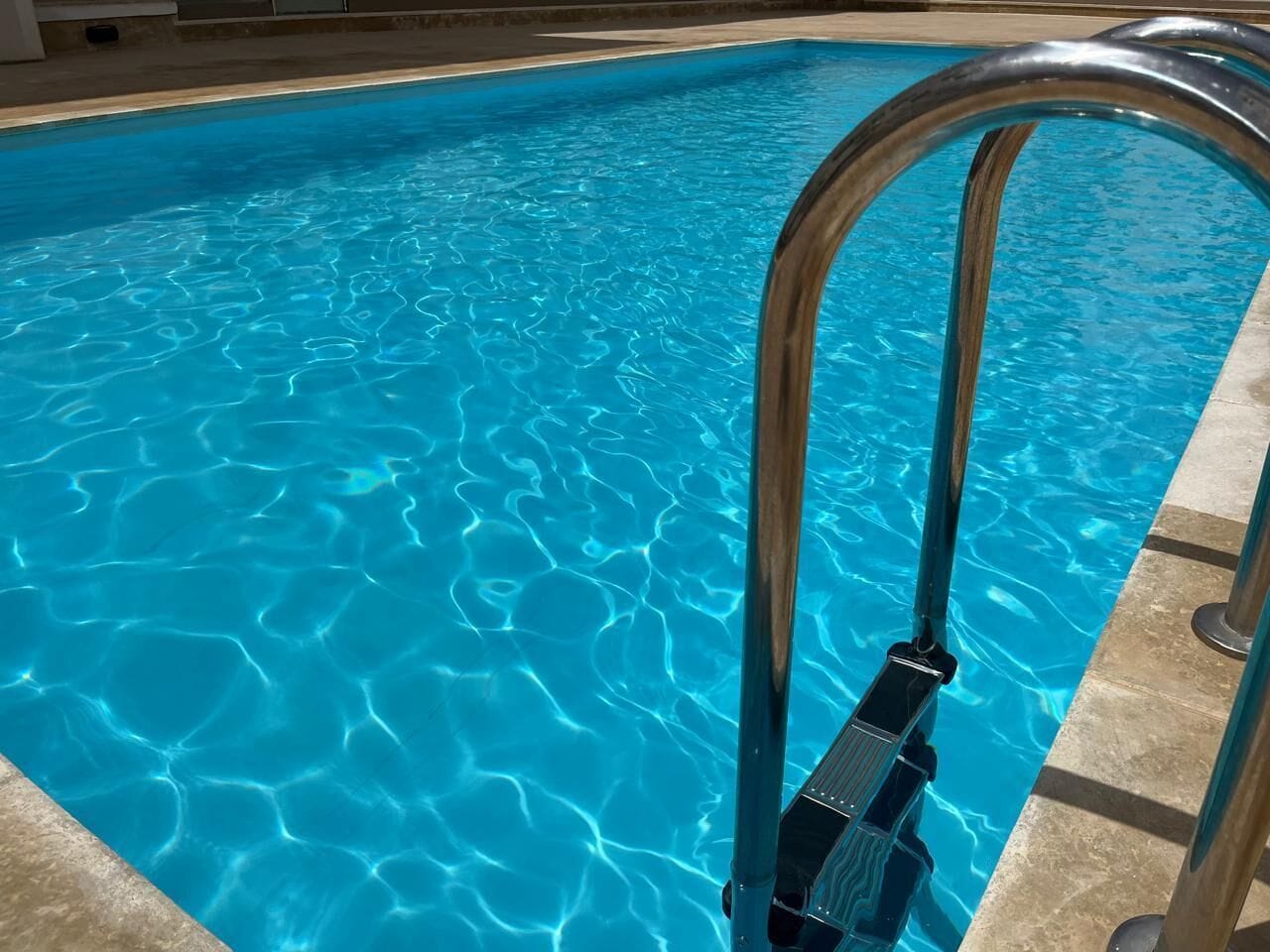 حمام سباحة