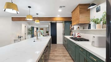 Casa | 4 habitaciones, escritorio y internet