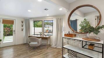 Casa | 4 habitaciones, escritorio y internet